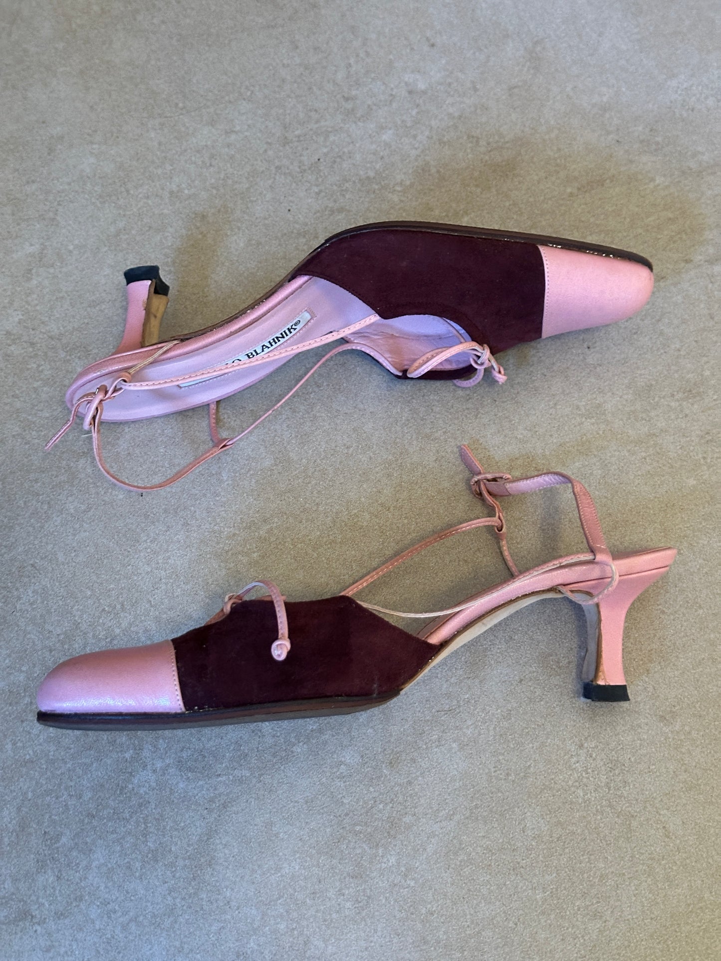 (early 2000s) manolo blahnik blush pink and wine red slingback heels
