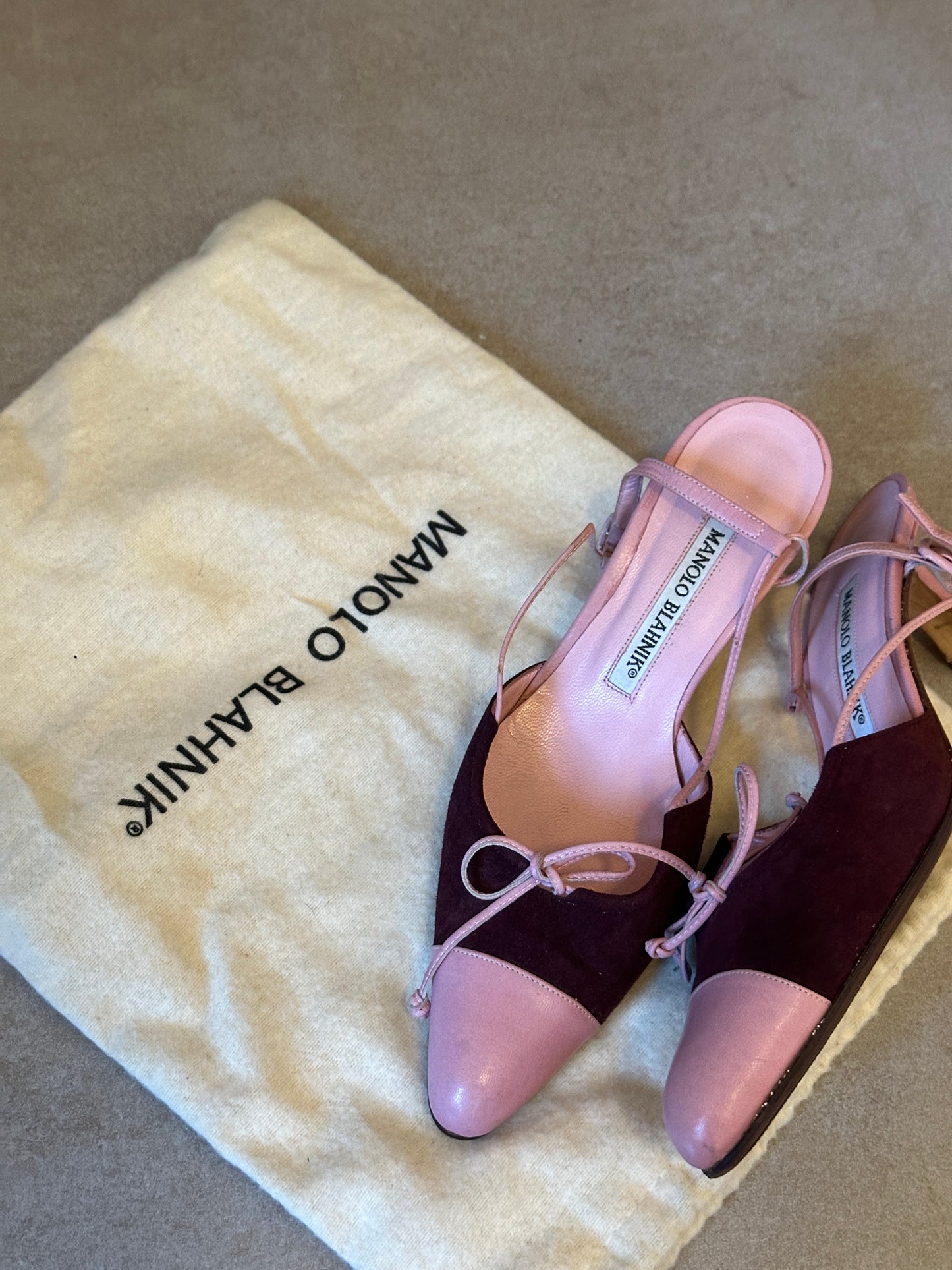 (early 2000s) manolo blahnik blush pink and wine red slingback heels
