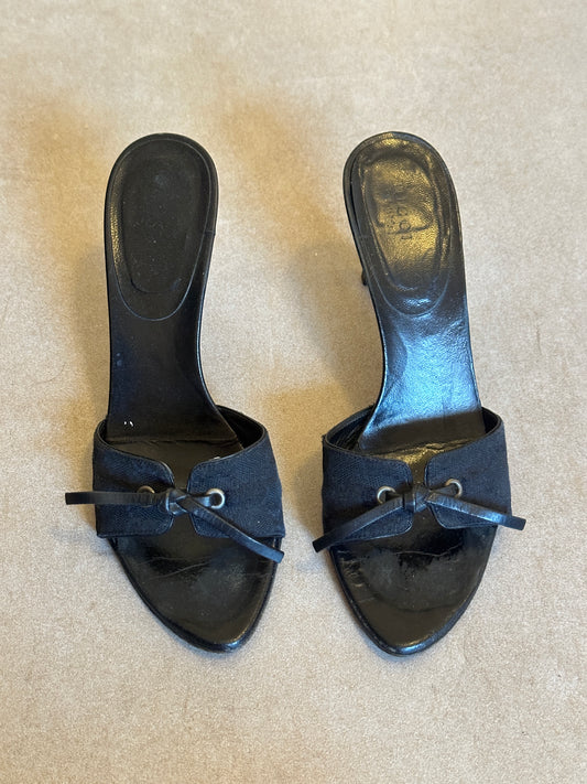 gucci by tom ford bella hadid heels