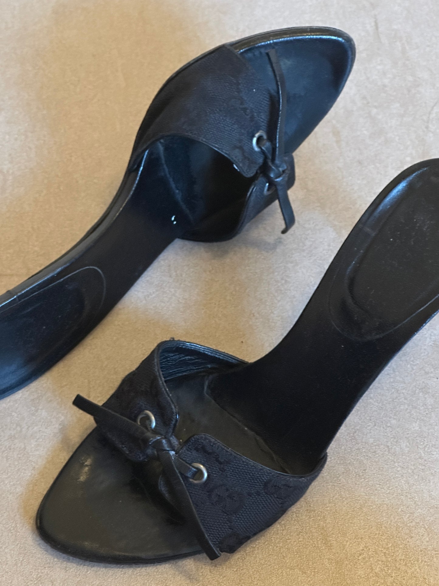 gucci by tom ford bella hadid heels