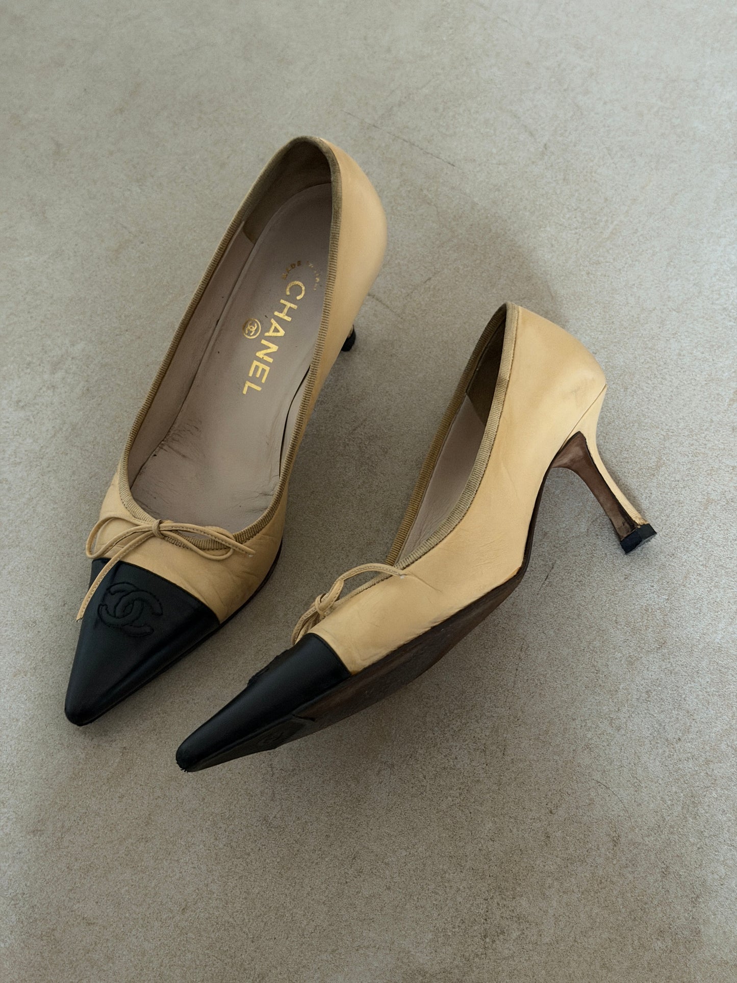 90s chanel pumps