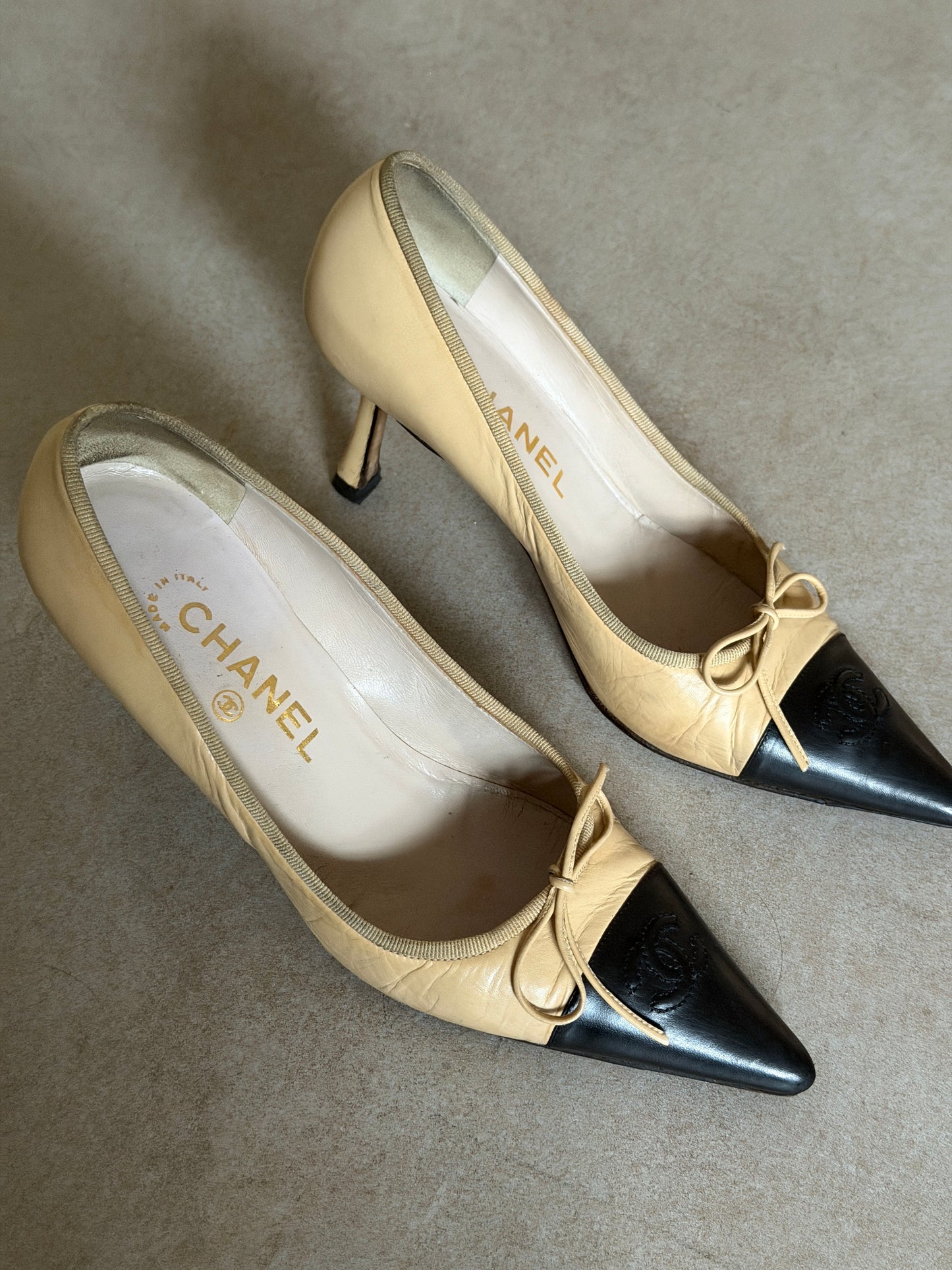 90s chanel pumps