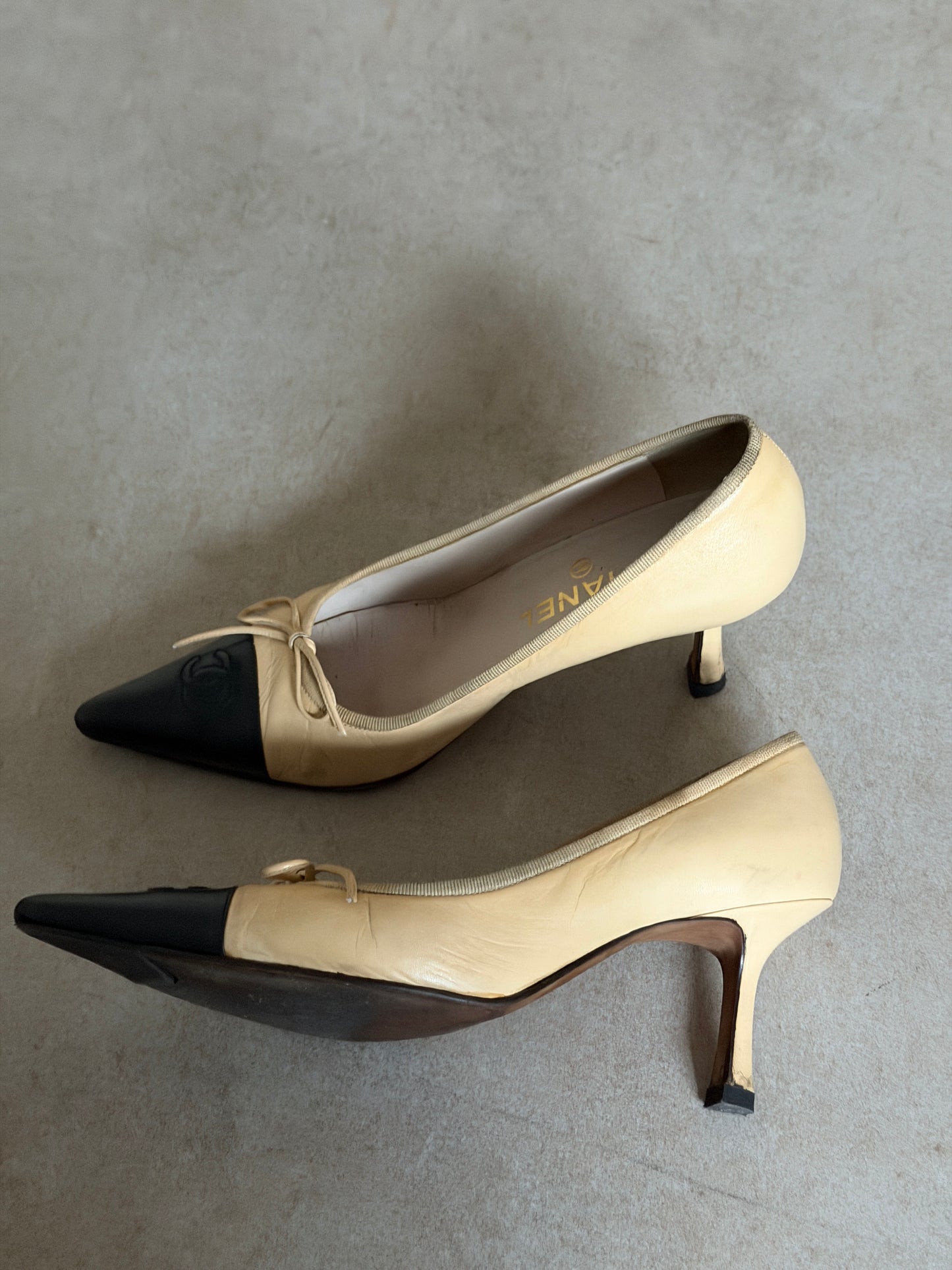 90s chanel pumps