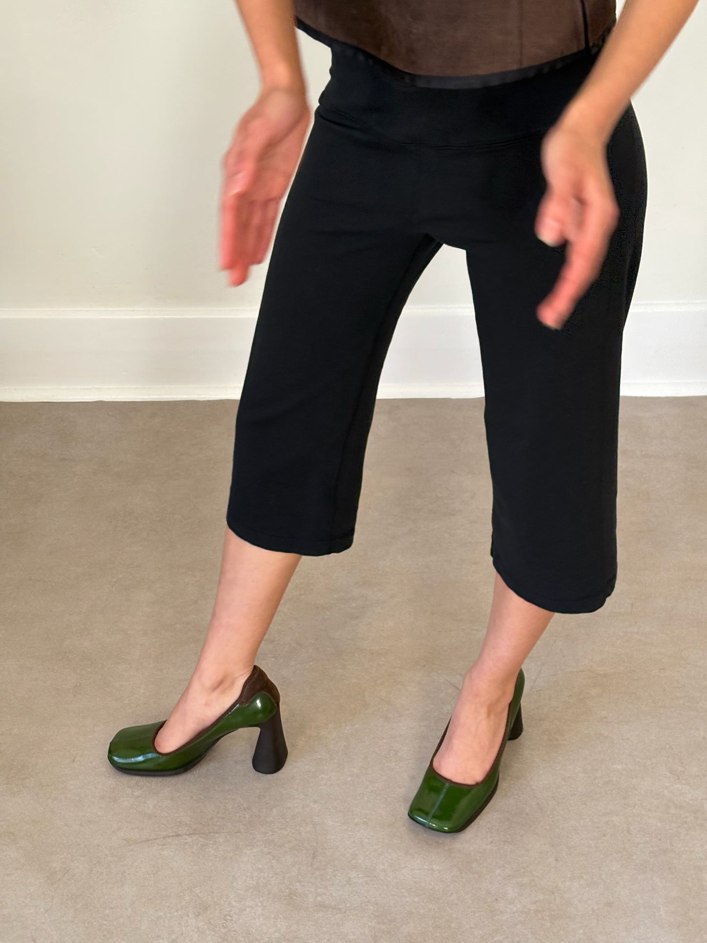 (rare) fw 1999 green patent pumps
