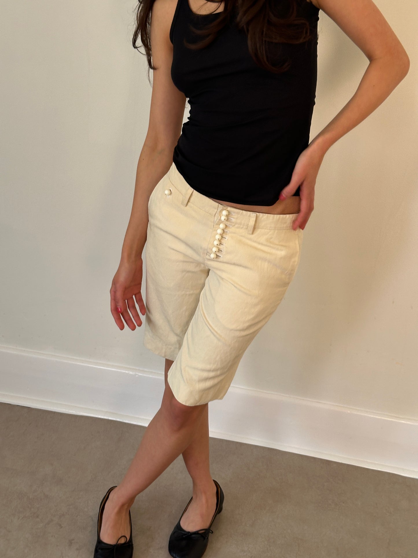 2000s sacai lace capri shorts