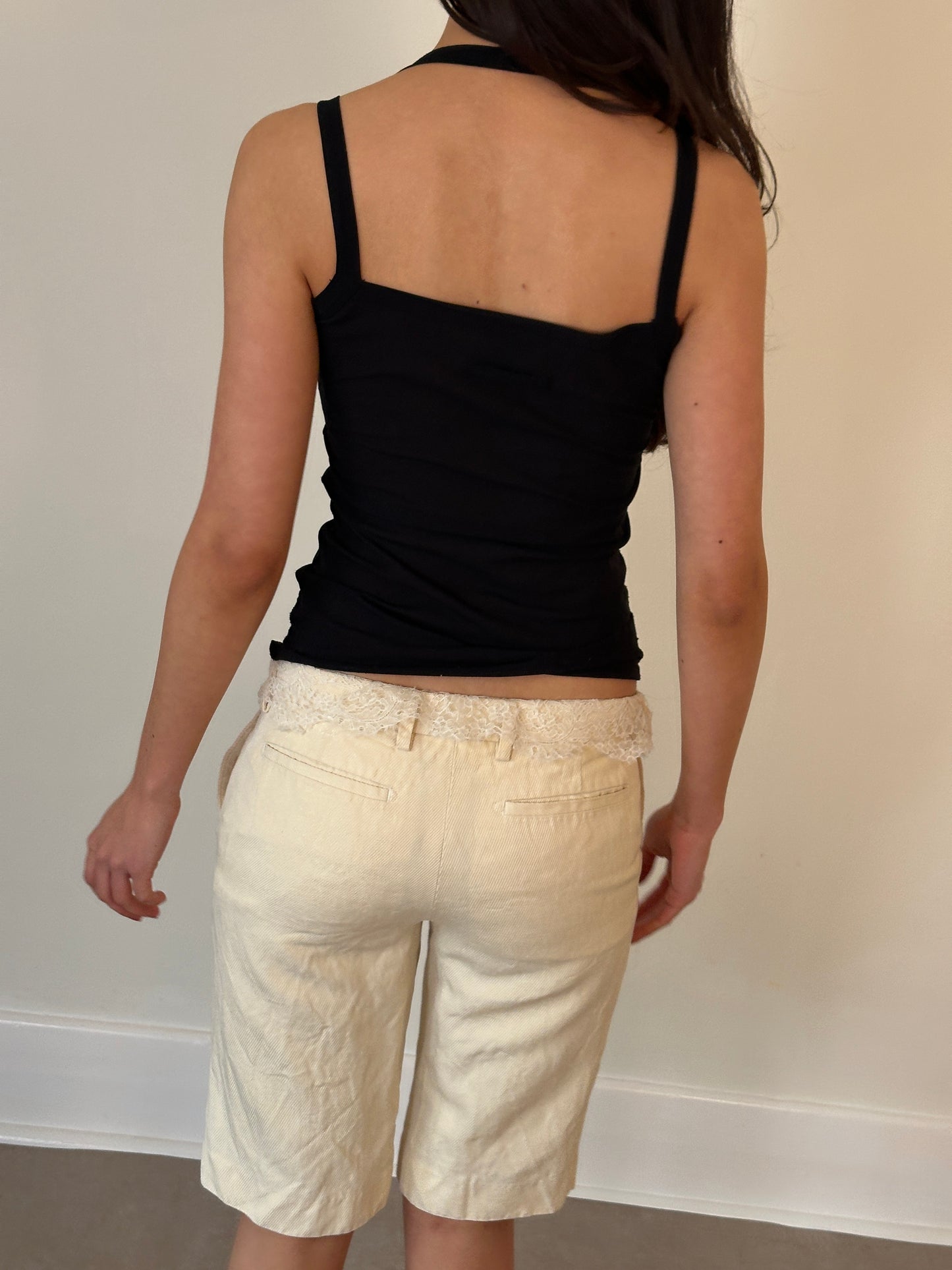2000s sacai lace capri shorts