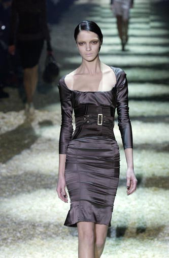 (rare) gucci by tom ford f/w 2003 runway dress